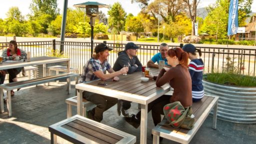 Mount Beauty, Restaurants & Cafes